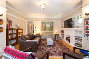Lovely apt with 2 br suites and large living areas - Image 3