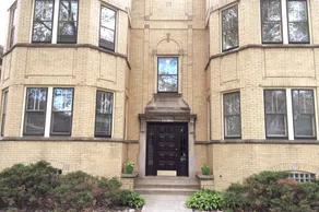 Lovely apt with 2 br suites and large living areas - Image 2
