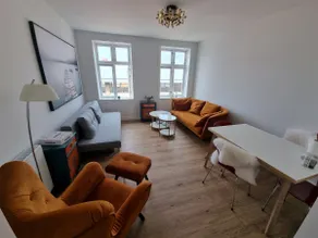 Modern apartment in a quiet, central neighborhood. - Image 2