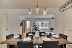 3 Bedroom House with Spa - Free Parking - Image 2
