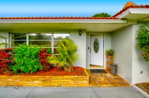 Charming Home w/ Yard ~ 5 Mi to Clearwater Beach! - Image 3