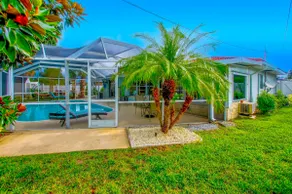 Charming Home w/ Yard ~ 5 Mi to Clearwater Beach! - Image 2