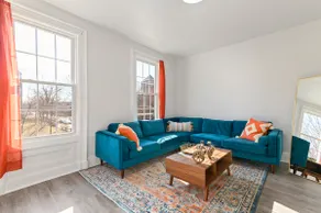 Cozy Gem in the Heart of East Rock with FREE Parking near Yale and DT - Image 3