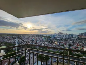 Breezy, rustic 3 Bedroom Condo on the 22nd floor - Image 5