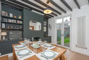 Beautiful Redbrick Home in Ruthin Centre & Parking - Image 2