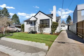 Picture Perfect Bungalow in the heart of DT Vancouver - Image 4