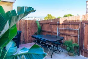 Charming 2 Bedroom with Fenced Yard #1339 - Image 3