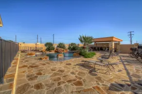 Lovely 3 bedroom condo with pool on Lake Amistad - Image 2