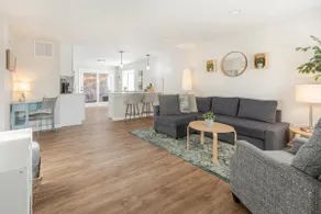 Freshly Renovated Townhouse |Clean & Entire Place - Image 5
