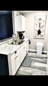 Cozy Lakefront 4 bedroom condo w/indoor fireplace - Image 4
