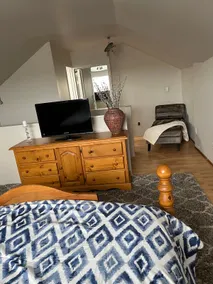 Bright and Beautiful 3 Bed/ 3 Bath - Vancouver - Image 2