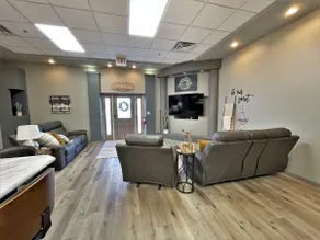 Adorable 7 bedroom place - Image 3