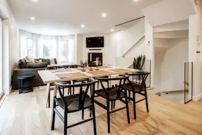 HushHaus- Sleeps 9- Hike Bike Golf-AC, luxury linens and VIP parking pass - Image 3