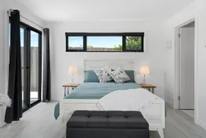 ”Jubliee Studio” - Coastal 1 B/R Unit, Swansea - Image 3
