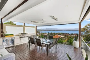 Luxury 5-Bedroom Family Retreat | Heated Resort Pool, Waterslide & Lake Views - Image 2