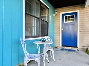 Uptown Pensacola~ Sleeps 11~ BBQ~Fully Fenced Yard - Image 5