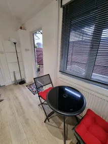 Adorable studio flat with private entrance. - Image 5