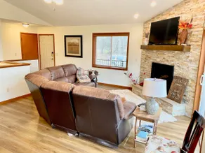 Cedarwood Cottage - Image 2