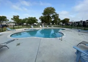 A Galveston Bay Waterfront Paradise - Image 4