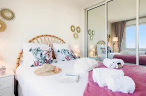 Sea view, beach 150 m away, Balcony, Air conditioning, Wifi - Image 2
