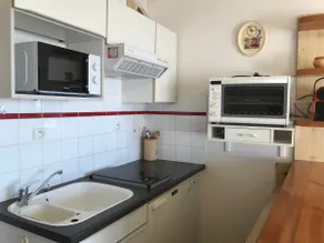 Sea view, beach 150 m away, Balcony, Air conditioning, Wifi - Image 4
