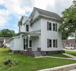 Majestic 1880s Victorian at Windrock Mountain - Image 2