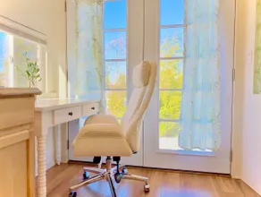 Sage-Cove Luxury Guest Studio at Miracle Mile - Image 3