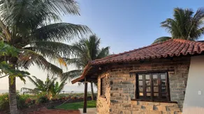 Cozy Seafront Bungalow - Image 2