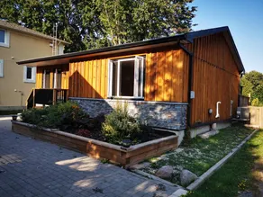 Your cozy, by the water escape on Lake Ave awaits! - Image 3