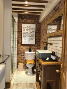 Central Character/Contemporary Apartment - Image 4