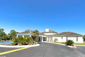 Cozy 1BR condo close to beaches, OWA & Sportsplex! - Image 3