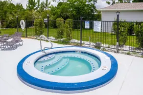 Cozy 1BR condo close to beaches, OWA & Sportsplex! - Image 5