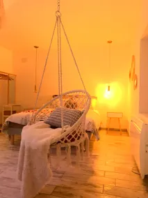 Cottage with private hot tub & sauna - Image 3
