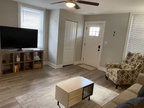 Cheerful 2 bedroom home, close to downtown - Image 4