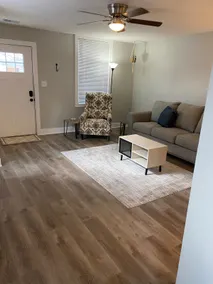 Cheerful 2 bedroom home, close to downtown - Image 5