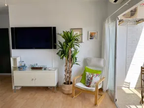 An apartment with an ocean view - Image 3