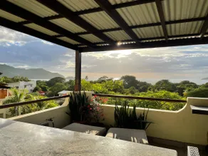 Ocean view, Rooftop, 6 Pools, walk to the beach - Image 5