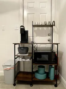 Adorable spacious studio loft! - Image 5
