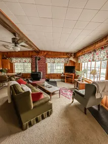Cozy 3 bedroom private cabin - Image 3