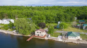 Guffin Bay Lake House - Image 5