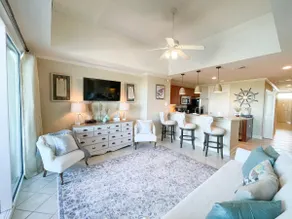 Stunning 1/1 marina condo just miles from beaches - Image 3