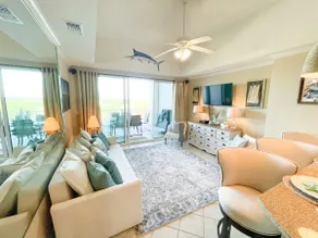 Stunning 1/1 marina condo just miles from beaches - Image 4