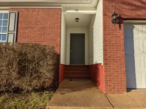 Modern 3 BR 2 BA Near I-40 & Food in N. Jackson - Image 3