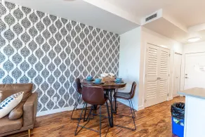 Lovely 2 bedrooms with free underground parking - Image 4