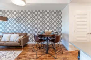 Lovely 2 bedrooms with free underground parking - Image 3