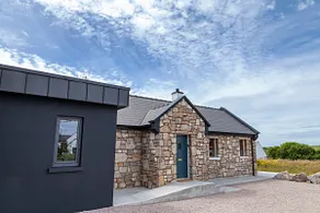 Spacious & Serene Connemara Hideaway - Image 3