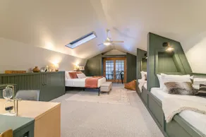 The Lakeview Chalet: Cozy & Chic, Hot Tub, Games - Image 3