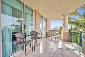 LUXURY KINGDAVID*3/2H*KINGBEDROOM*BEST LOCATION - Image 3