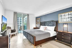 LUXURY KINGDAVID*3/2H*KINGBEDROOM*BEST LOCATION - Image 4