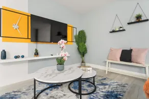Stylish 1BR Apt in Aventura★Pet Friendly★Pool★BBQ - Image 3